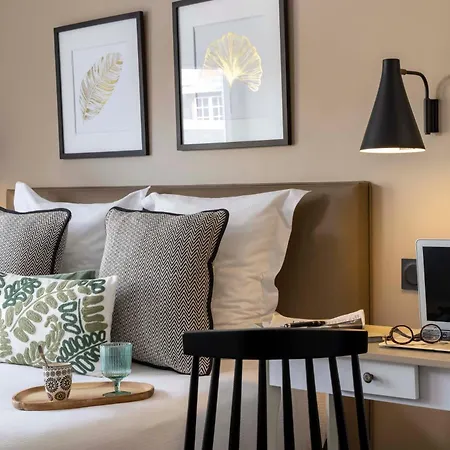 Le Fer A Cheval Hotel