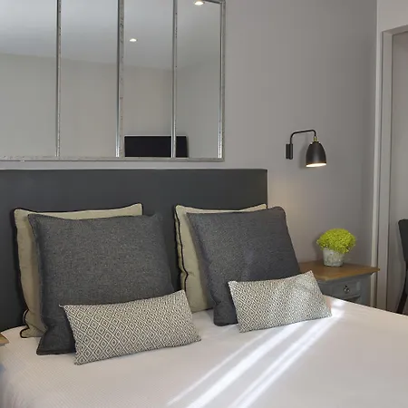 Le Fer A Cheval Hotel