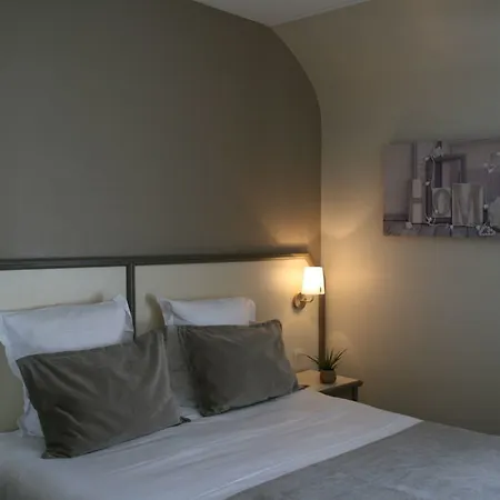 Le Fer A Cheval Hotel