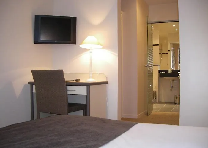 Le Fer A Cheval Hotel