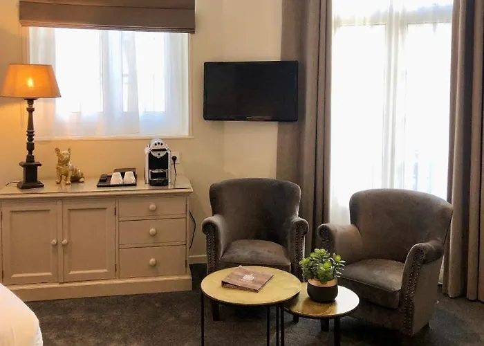 Le Fer A Cheval Hotel 3*