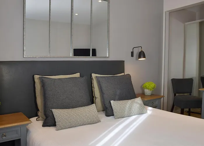 Le Fer A Cheval Hotel