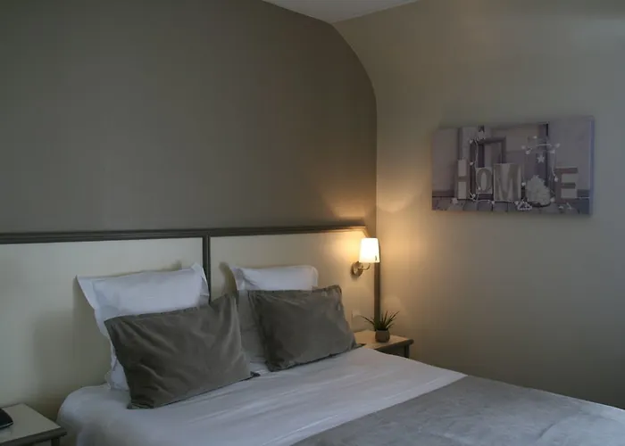 Le Fer A Cheval Hotel