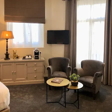 Le Fer A Cheval Hotel 3*