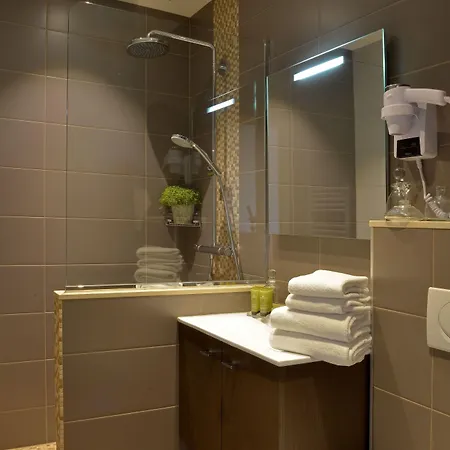 Le Fer A Cheval 3* טרוביל-סור-מאר