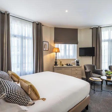 Le Fer A Cheval Hotel 3*