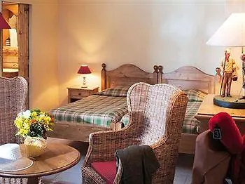 Le Fer à Cheval Hotel