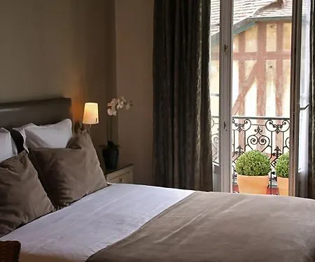 Hotel Le Fer A Cheval 3*