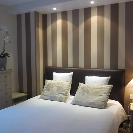 Hotell Le Fer A Cheval 3*